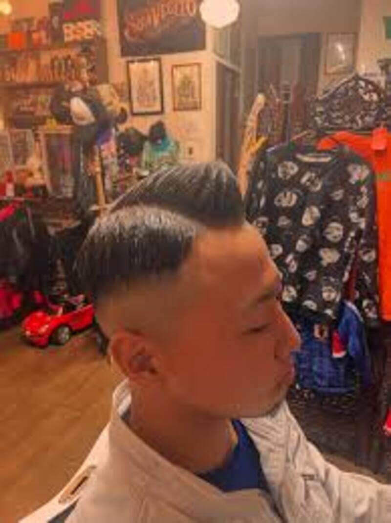 バーバースタイル 七三分け